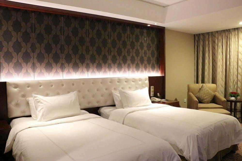 Shu Guang International Hotel Nanjing  Exterior foto